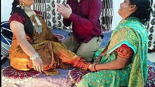 Desi indisches Porno-Video - echte Desi-Sexvideos von Nokia Malkin und Stiefmutter - Gruppensex