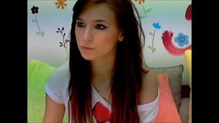 Wunderschönes Amateur-Facebook-Schätzchen anal vor der Webcam