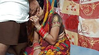 Schöne indische frisch verheiratete ehefrau hat sex zu hause in einer sari - desi-video