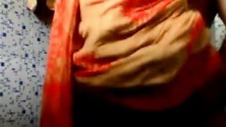 Indische Sari Bhabhi mit großen Möpsen, Muschi lecken, ficken