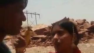 Rajasthan Cople stehend lutschen und ficken
