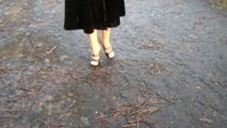 Oben-ohne-Strumpfhosen im Freien getragen (Schottland)