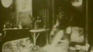 Xxx Geständnisse eines heißen italienischen Zimmermädchens (Retro aus den 1920er Jahren)