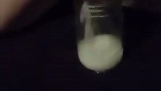 Riesiges Sperma im Glas