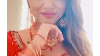 Britische Pakistanerin Mehreen sieht sexy aus! Britische Lehrerin