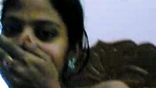 Sexy Mallu girl show naked body to bf