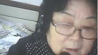 アジアのおばあちゃんとチャット