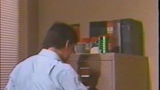 Schwuler Retro 1988 2 Typen BB in einem Büro