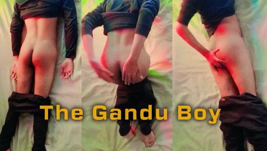El chico gandu - paquistaní Gando Apni Moti Gand Dekhaty Hovy - chico mostrando su gran culo quería una polla en el agujero