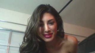 Sexxy Latina neckt &amp; raucht vor der Kamera (kein Ton)