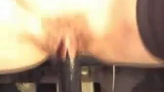 Mężulek filmuje żonę na haku holowniczym ruchającą się na zewnątrz