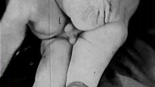 Autentyczne porno w stylu vintage z lat trzydziestych XX wieku - trójkąt ffm