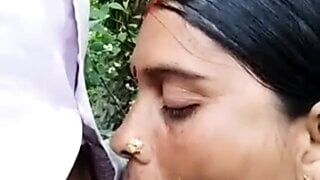 Mallu Bhabi heißer Blowjob
