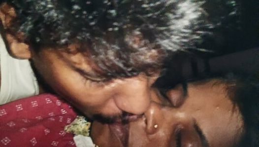 Heiße ehefrau küsst arsch indisch