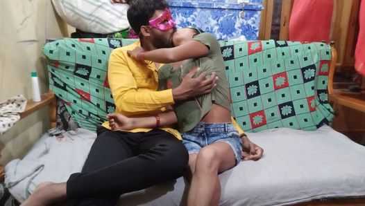 Coppia indiana sposata che fa sesso alla vigilia di capodanno in un video di sesso fatto in casa completo