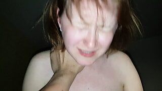 Hässliche Ehefrau squirtet und nimmt anal