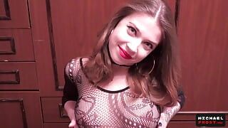 Amateur selbstgedrehter schlampiger Blowjob von junger russischer Ehefrau mit großen natürlichen Titten