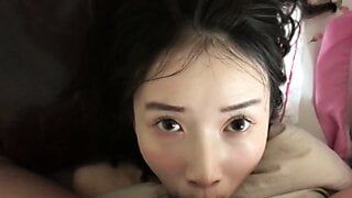 Aziatische vriendin meerdere pijpbeurten en compilatie in het gezicht