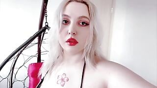 Eine sexy zusammenstellung von videos mit meinem saftigen arsch, meiner muschi und meinen titten