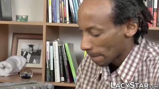 Gilf, Doktor Lacey Starr, heilt Patienten mit interracial-Sex