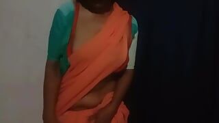 Srilankaanse sexy meid Ware Sari en open haar bobo, hete meid sommigen handelen haar kleren verwijderen, sexy vrouwen aflevering