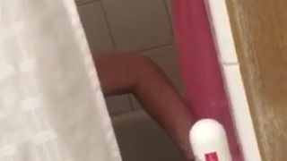 In der Dusche gefickt, von Ehemann gefilmt