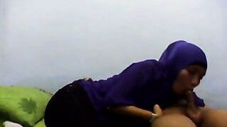 Blowjob Power Tudung Jilbab Ungu