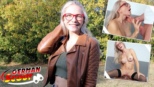 GERMAN SCOUT - Schlanke Deutsche Vivi Vallentine mit Brille zum Casting abgeschleppt