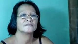 57-летняя азиатка в любительском видео