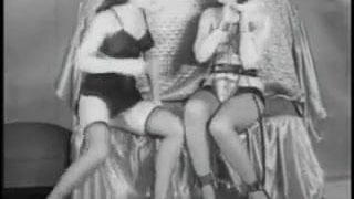 Vintage stripper film -b pagina meisjesstudentenclubmeisje