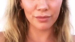 Hilary Duff, großes Dekolleté-Selfie