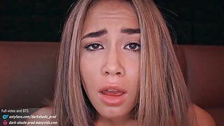 Das blonde Teen Rika Fane wird von italienischem Papi Christian Clay in die Welt des Pornos eingeführt