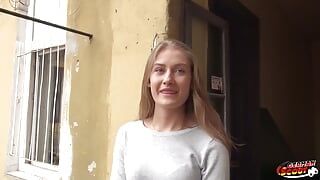Německý skaut - fit teenagerka Tiffany Tatum