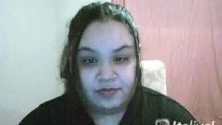 Trish spielt vor ihrer Webcam