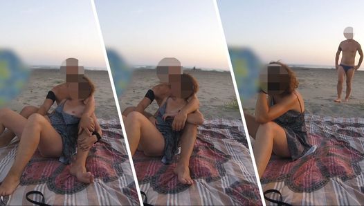 Am öffentlichen Strand zeige ich einem Mann meine Muschi und er fingert mich, bis ich abspritze – MissCreamy