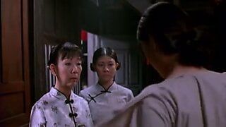 Sceny w wietnamskim filmie - biała jedwabna sukienka