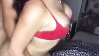 Transsexual anal duro fodido por namorado