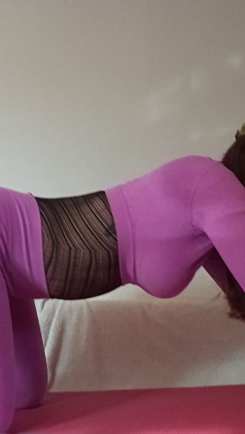 Sara Peach - сексуальные штаны для йоги, белая девушка с большой шикарной задницей, фитнес-тренировка милфы