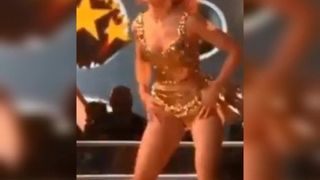 Lindsey Stirling tanzt heiß