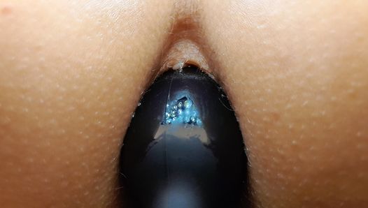 Lala Licious - tomo un tapón anal de 2 pulgadas en el trasero - slomo gape y pedos