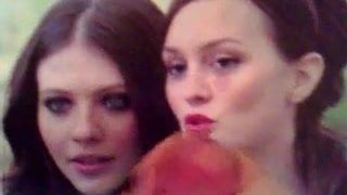 Cumming over Michelle Trachtenberg and Leighton Meester