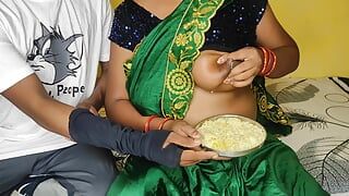 Svägerska matade mat med sin mjölk till sin svåger-hindi -video