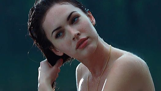 Megan Fox Nacktszene in Jennifers Körper scandalplanet.com