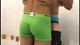 Latina-Twinks Fabio und Frank ohne Gummi