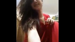 Indischer Bhabi-Orgasmus vor der Kamera