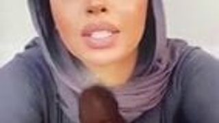 Mona Khalifa, Sperma-Hommage