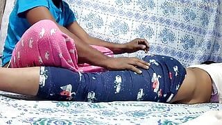 Девушка с большими сиськами из Бангладеша и паренек занимается сексом в больнице