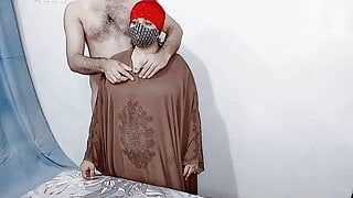 Harde neukpartij met rondborstige moslimmilf in een hijab