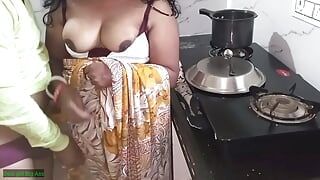Telugu brud och älskare knullar i köket
