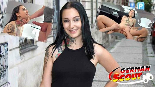 Tysk scout - lång tatuering tonåring sharlotte pickup och fan